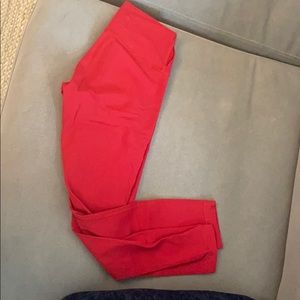 Lululemon size 6 red wunder unders